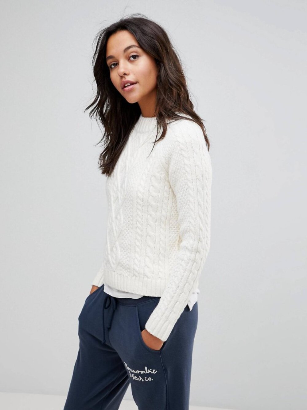Abercrombie & Fitch Ivory Cable Knit Crewneck Sweater – Ivory – XS